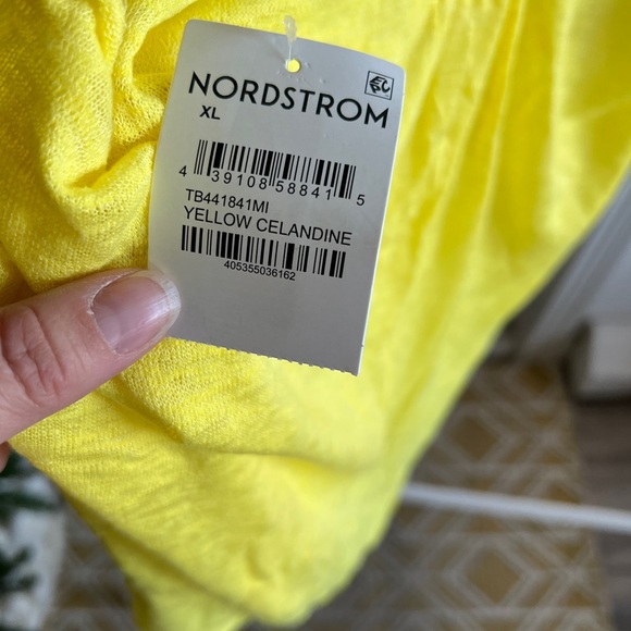 Bright yellow slub knit tank with ruching detail on back - Picture 4 of 5